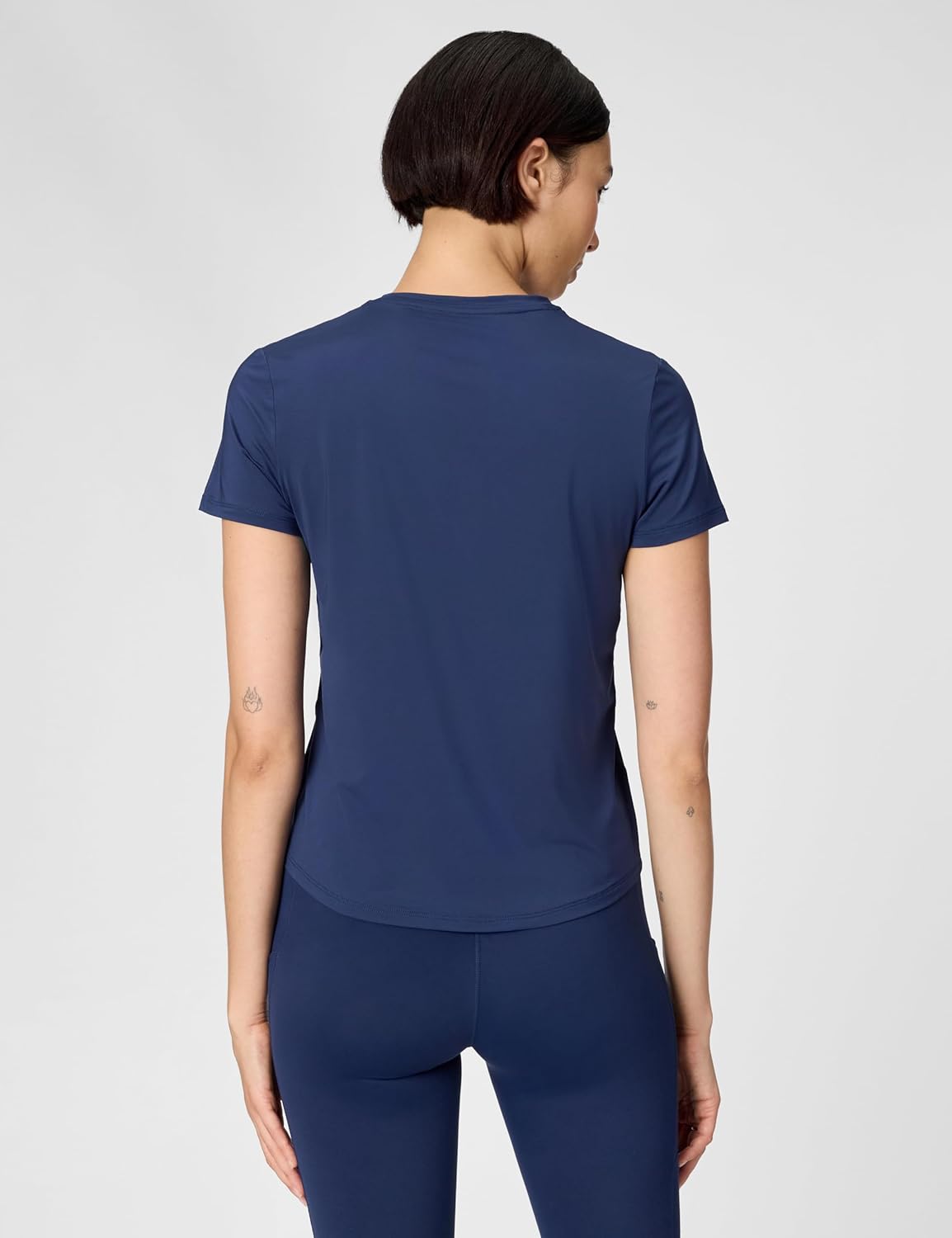 Nike Girls's One Traditional Dri-FIT Quick-Sleeve High - Image 3