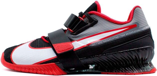 Nike Males's Soccer Soccer Shoe