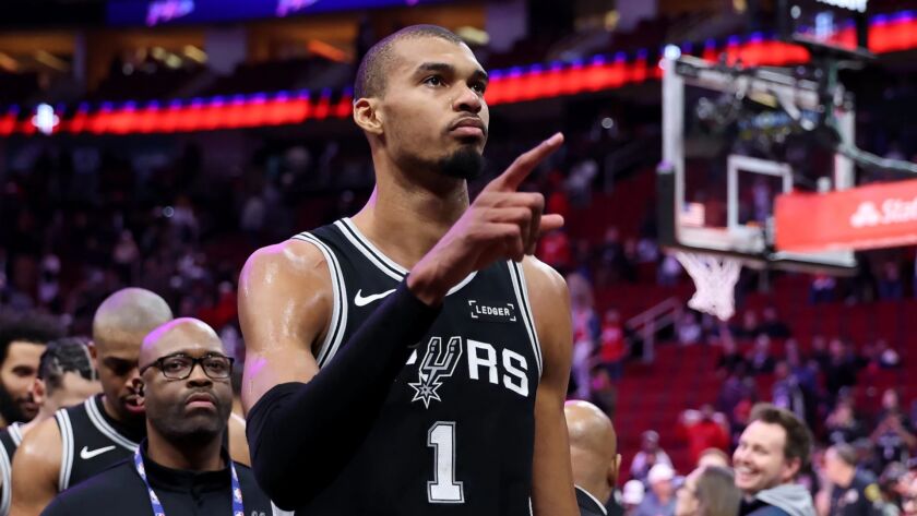 Thursday's NBA highlights and updates