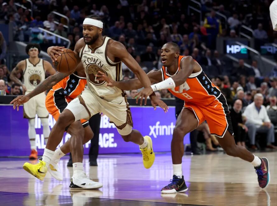 Why did the Warriors go to the NBA playoffs despite Curry being injured?